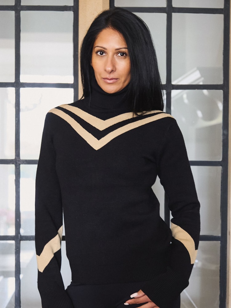 Negro - The Little Tailor Slim Fit Retro Sport Christmas Jumper - Imagen 2 de 6 Negro - The Little Tailor Slim Fit Retro Sport Christmas Jumper - Imagen 2 de 6