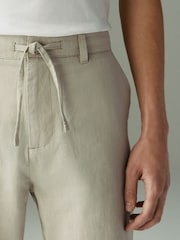 Natural - Ajuste cônico regular - Calças chino de linho e algodão - Imagem 7 de 10