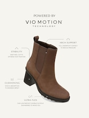 Vionic Truckee Wide Fit Block Heel Leather Ankle Boots - Image 8 of 10