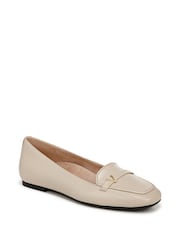 Vionic Wide Fit Hayes Ballet Flats - Image 1 of 10