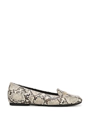 Vionic Wide Fit Hayes Ballet Flats - Image 2 of 10