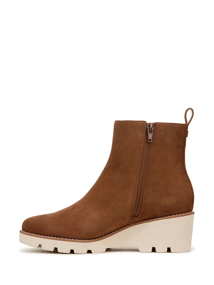 Vionic Wide Fit Aria Leather Ankle Boots - Image 2 of 11