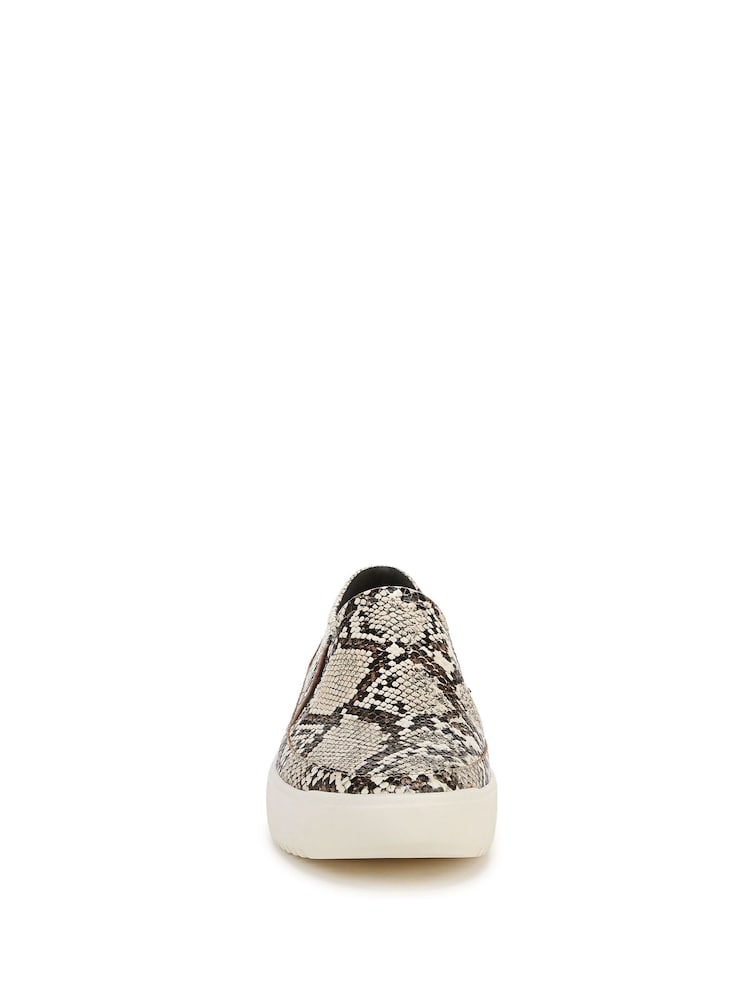 Vionic Kearny Wide Fit Slip-On Trainers - Image 5 of 11