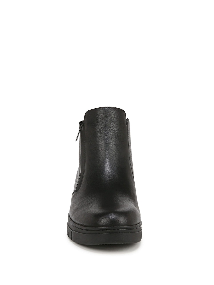 Vionic Uptown Sur Wide Fit Leather Ankle Boots - Image 4 of 10
