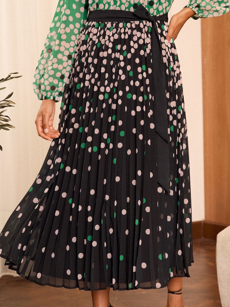 Love & Roses Green Petite Mono Spot Pleated Midi Dress - Image 4 of 4