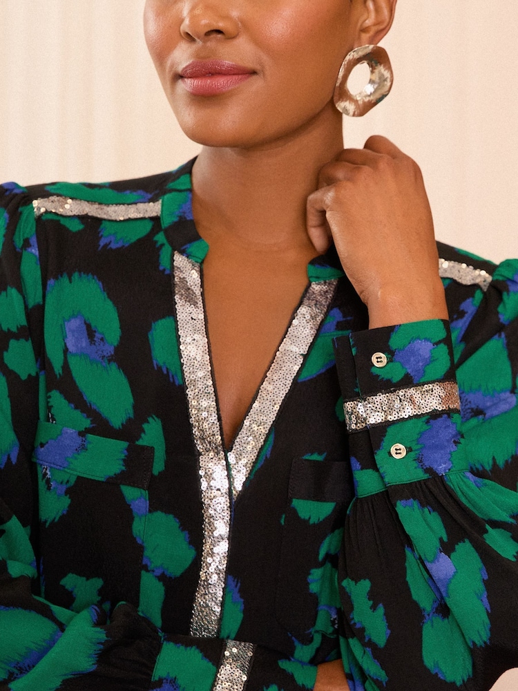 Love & Roses Green Animal Sequin Trim V-Neck Long Sleeve Blouse - Image 4 of 4