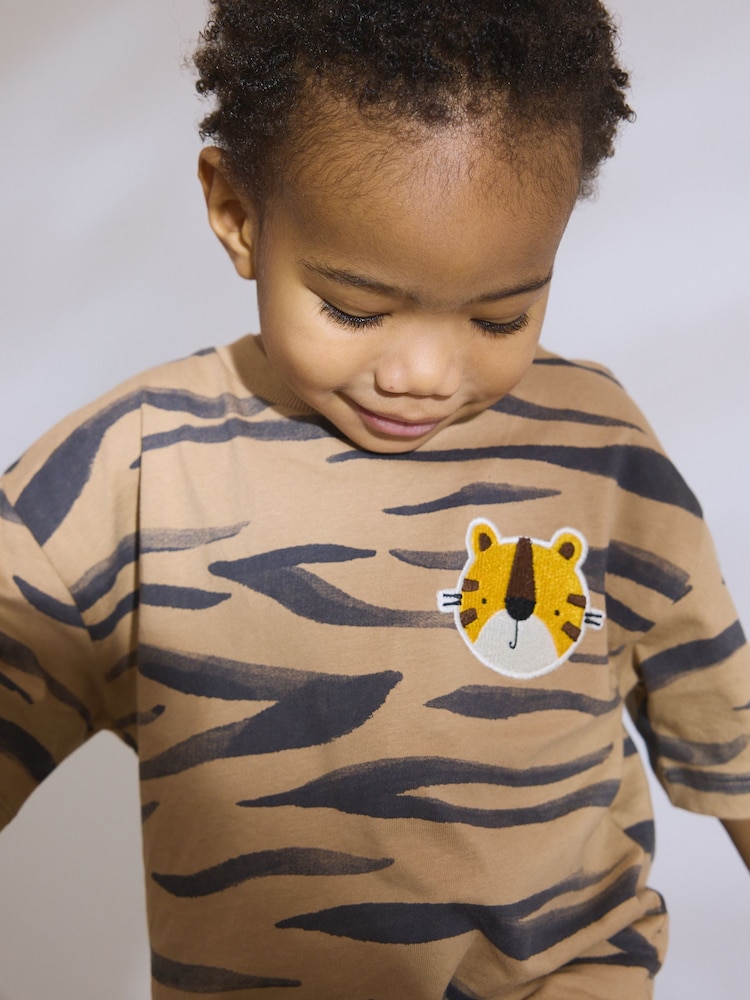 Brown Short Sleeve T-Shirt & Cycling Shorts Set (3mths-7yrs) - Image 3 of 3
