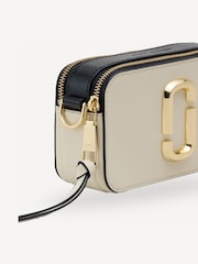 Marc Jacobs Cream The Snapshot Cross-Body Bag - Image 4 of 9