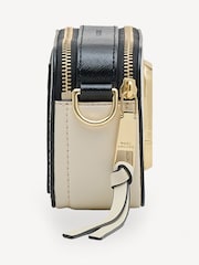 Marc Jacobs Cream The Snapshot Cross-Body Bag - Image 5 of 9