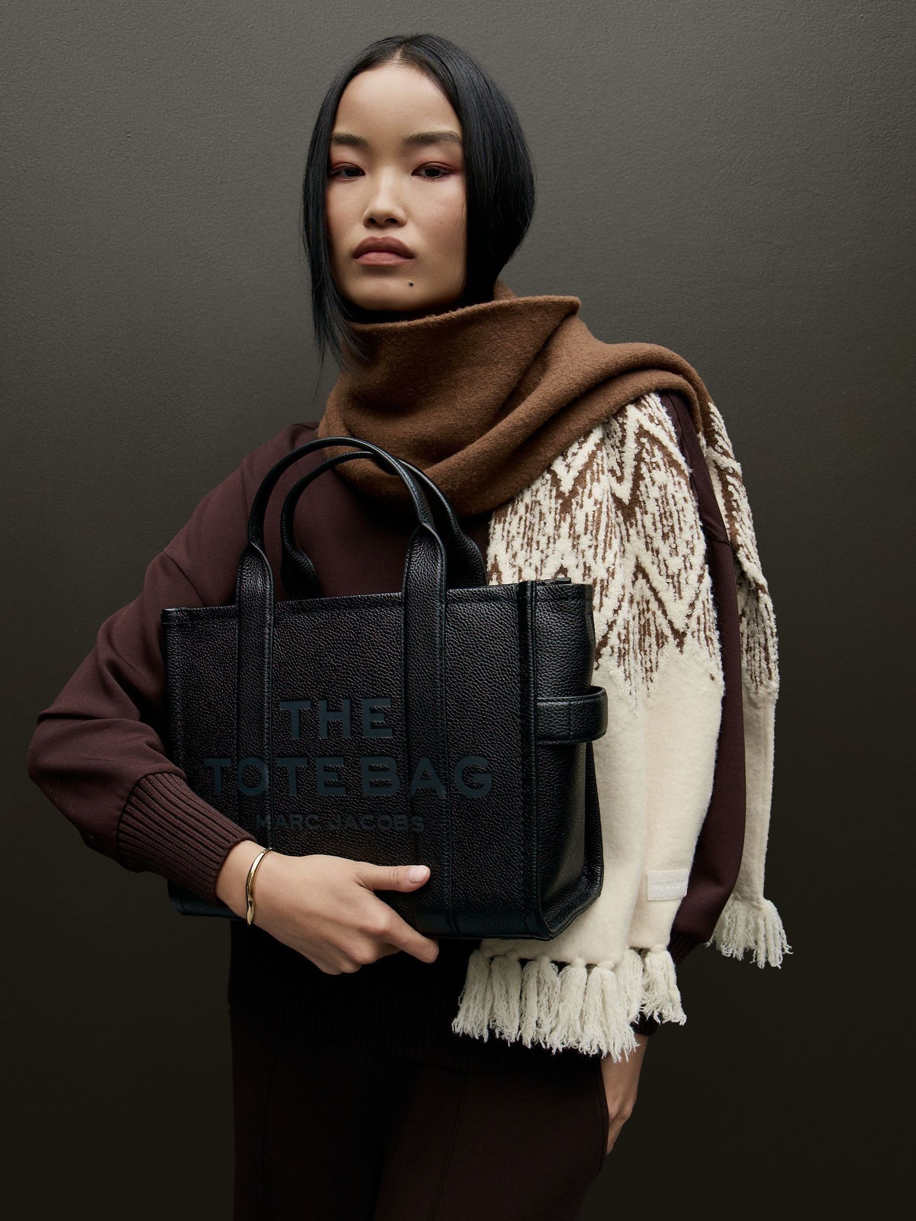 Marc Jacobs Black Medium Tote Bag | Seasons