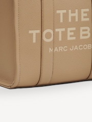 Marc Jacobs Camel Medium The Tote Bag - Image 10 of 10