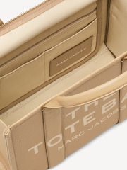 Marc Jacobs Camel Medium The Tote Bag - Image 9 of 10