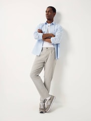 Blanco crudo - Lightweight Stretch Chino Trousers - Imagen 3 de 10