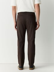 Marrón - Lightweight Stretch Chino Trousers - Imagen 2 de 10