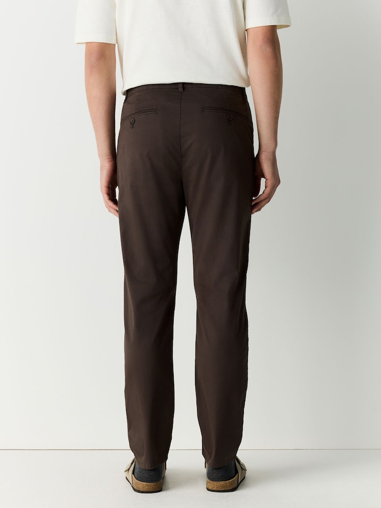 Marrón - Lightweight Stretch Chino Trousers - Imagen 2 de 10