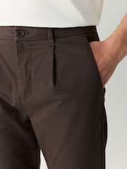 Marrón - Lightweight Stretch Chino Trousers - Imagen 5 de 10