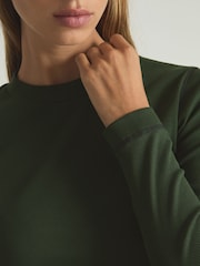 أخضر/أزرق داكن - رداء علوي بغرز متباينة قطن قابل للتمدد تشكيلة Marlie من Reiss - صورة 4 من 6