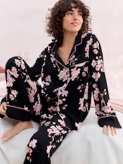 Bath & Body Works Black Japanese Cherry Blossom Button Through Pyjama Set - Image 3 of 11