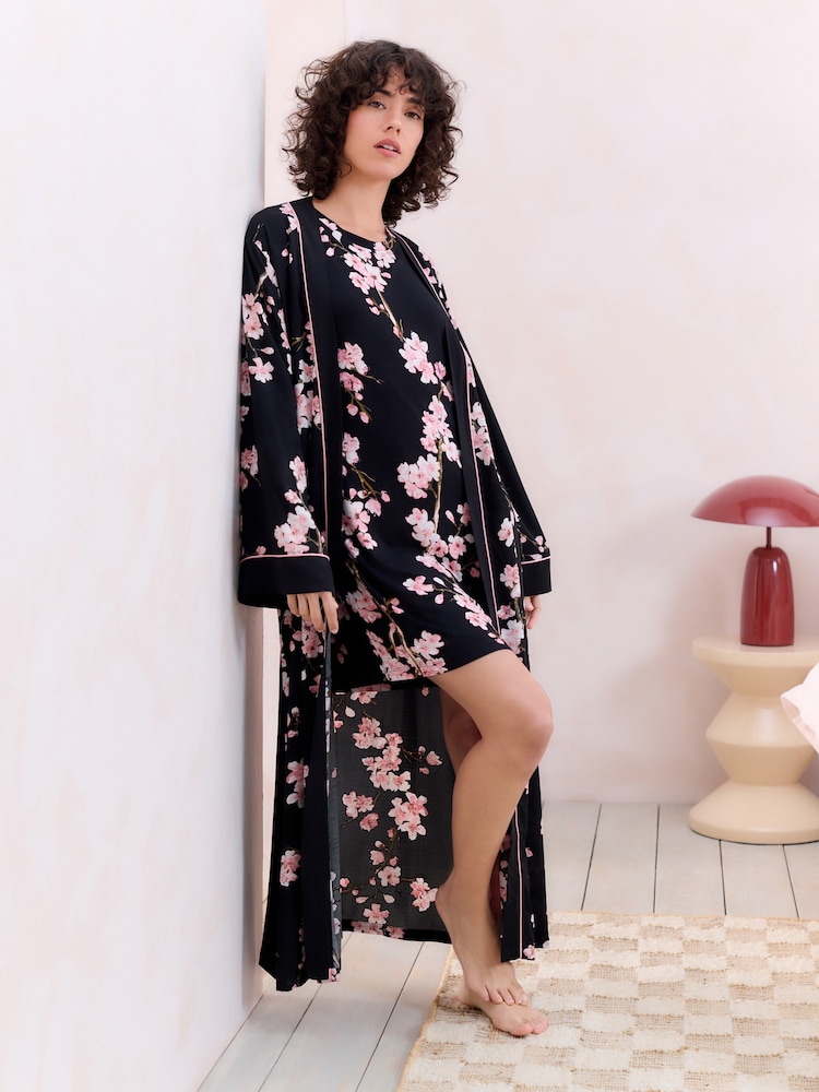 Bath & Body Works Black Japanese Cherry Blossom Lightweight Robe - Image 2 of 8