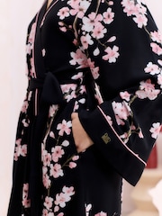 Bath & Body Works Black Japanese Cherry Blossom Lightweight Robe - Image 4 of 8