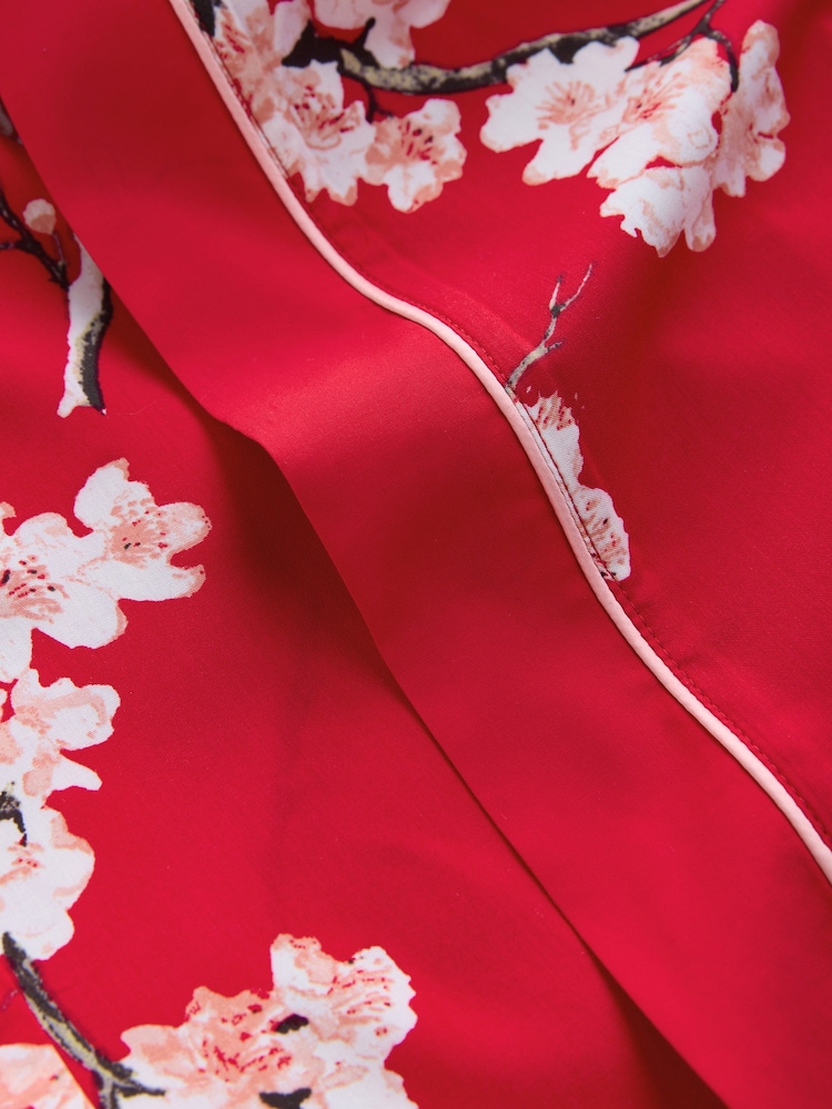Bath & Body Works Red Japanese Cherry Blossom Lightweight Robe - Image 7 of 7