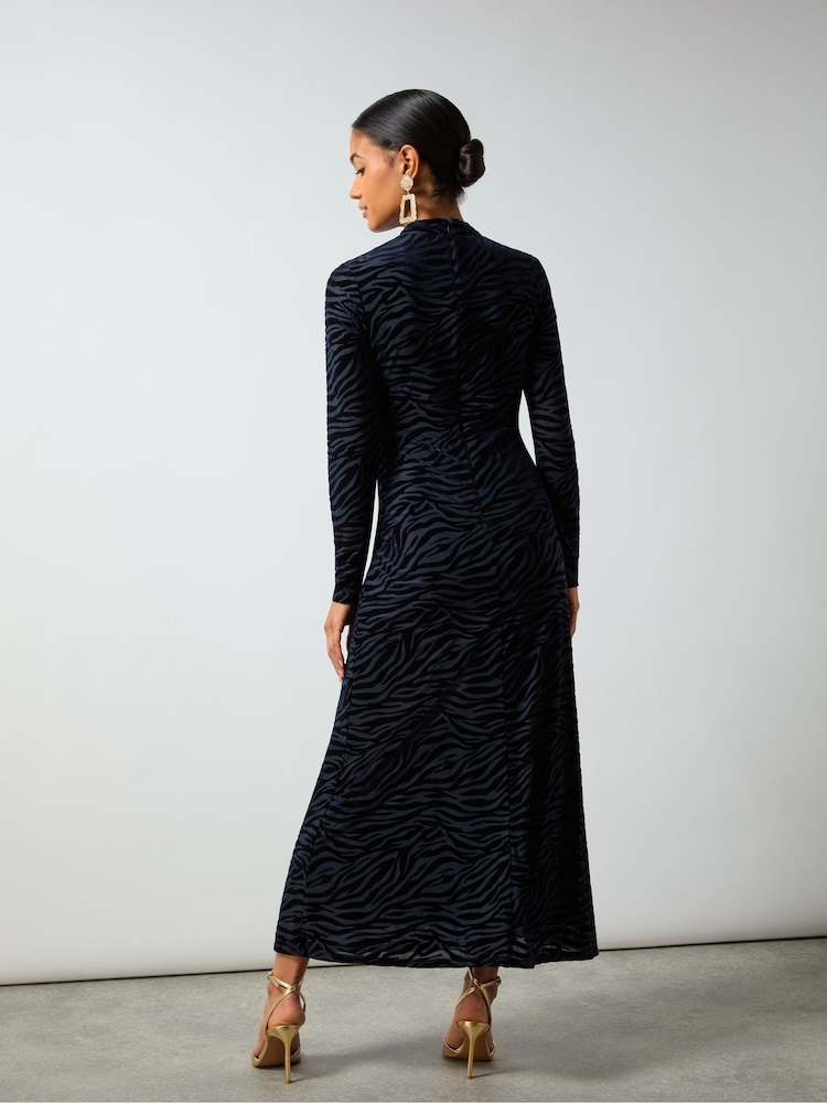 Ro&Zo Blue Zara Zebra Burnout Keyhole Front Dress - Image 6 of 6