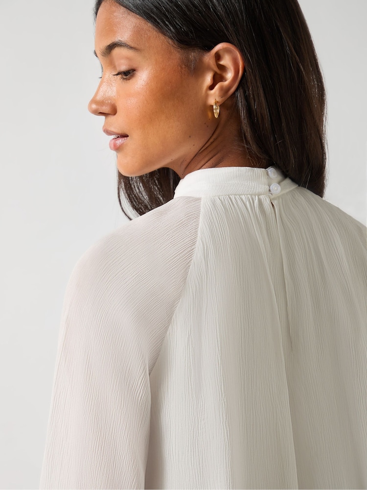 Ro&Zo White Crinkle Flared Sleeve Blouse - Image 4 of 4