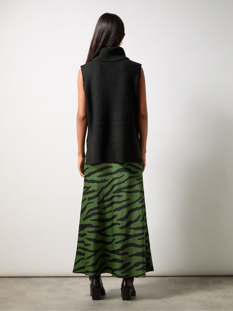 Ro&Zo Khaki Green Petite Zebra Print Bias Cut Maxi Skirt - Image 2 of 3