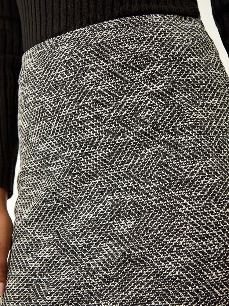 Roman Black Textured Stretch Knee Length Skirt - Image 5 of 5