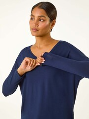 Roman V-Neck Tunic Stretch Top - Imagen 4 de 5