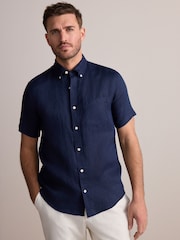 Azul marinho - Camisa de manga curta Signature 100% em linho - Imagem 1 de 7
