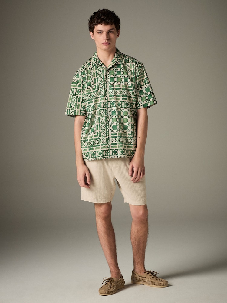 Green Watercolour Printed Short Sleeve 100% Cotton Shirt - Image 2 of 9