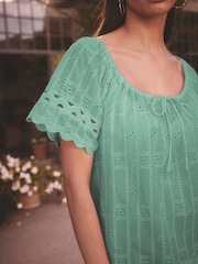 Azul - Broderie Boho Short Sleeve Ric Rac Top - Imagen 2 de 5