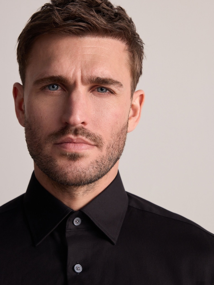 Noir - Ajustement régulier - Signature 100% Cotton with Textured Smart Shirt - Image 4 of 7