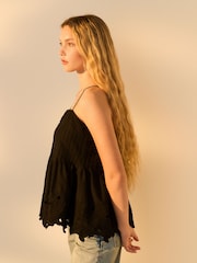 Negro - Pintuck Embroidered Square Neck Cami - Imagen 2 de 6