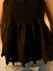 Negro - Pintuck Embroidered Square Neck Cami - Imagen 6 de 6