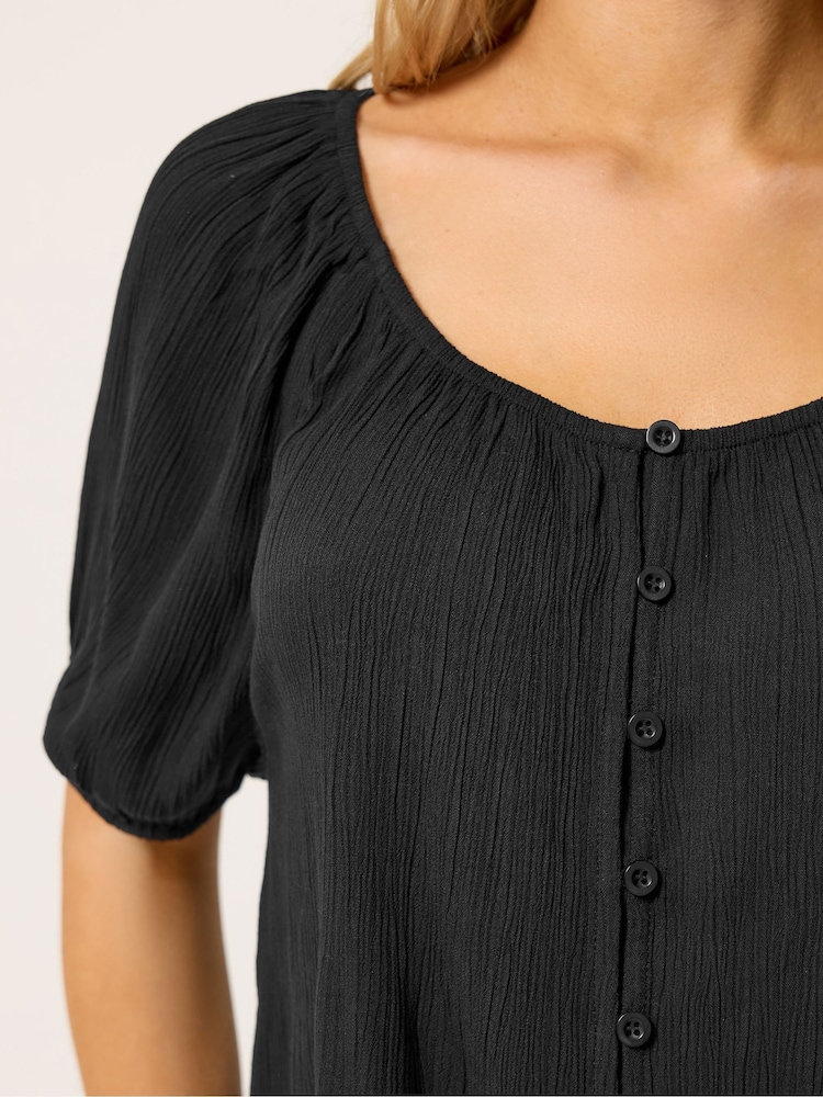 M&Co Black Crinkle Rayon Short Sleeve Blouse - Image 4 of 4