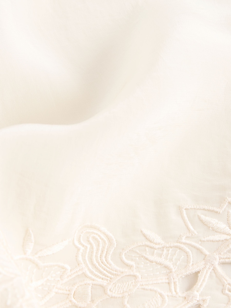 Crema - Satin Lace Insert Scoop Cami Top - Imagen 7 de 7