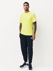 Gelb - adidas Train Essentials Training T-Shirt mit Stretch - Bild 2 von 5