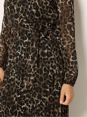 M&Co Brown Petite Printed Pleated Chiffon Dress - Image 4 of 6