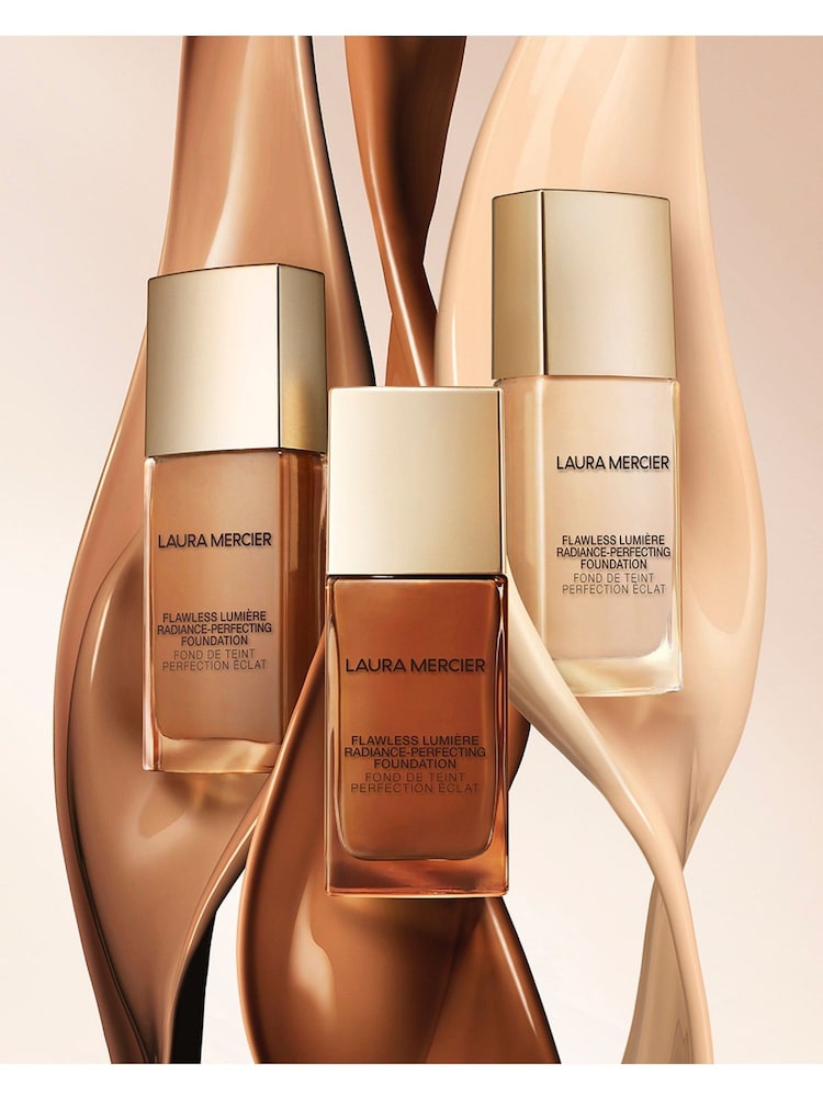 Laura Mercier Flawless Lumière Radiance Perfecting Foundation - Image 2 of 5