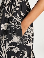Shepherds Porte-monnaie Fleuri Imprimé - Laura Ashley Robe 100% coton à manches volantées avec bordures en dentelle - Image 6 de 9