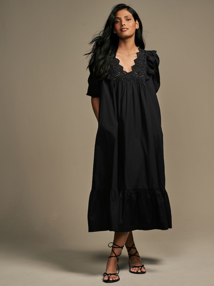 Laura Ashley Robe brodée à volants 100% coton - Image 1 de 12
