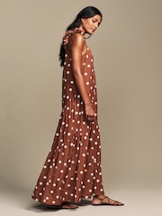 Marrón óxido - Laura Ashley Floral Print Bubble Strap Maxi Dress - Imagen 4 de 8