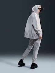 Neutrale Farbe - Nike Phoenix Oversize-Hoodie mit Mini-Swoosh und durchgehendem Reißverschluss aus Fleece - Bild 3 von 6