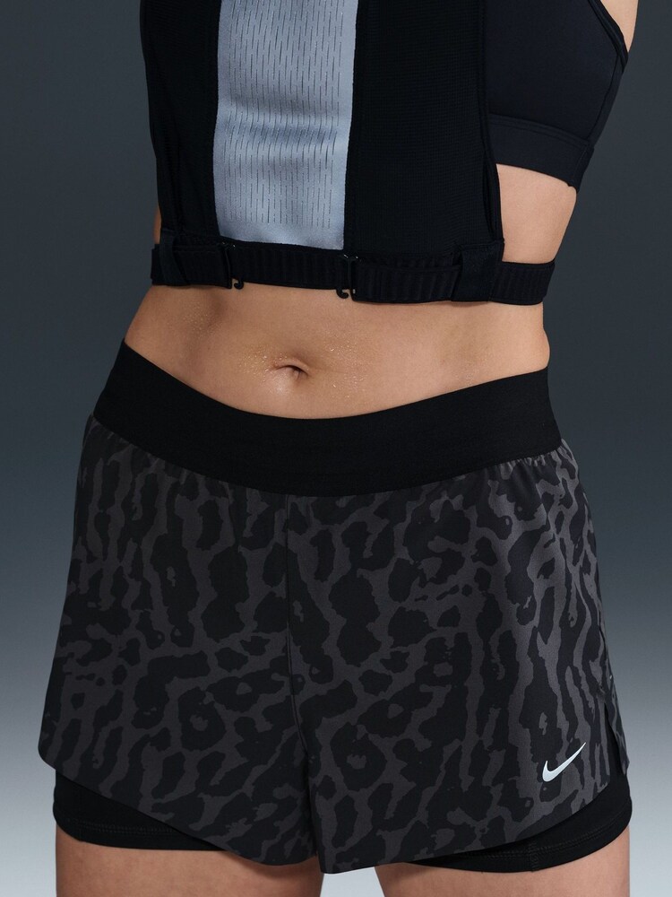 Nike Dri Fit Animal Leopard Print Shorts - Bild 1 von 10