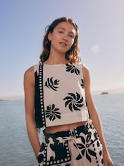 Monochrome Shell Top With Linen - Image 3 of 7