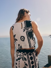 Monochrome Shell Top With Linen - Image 4 of 7