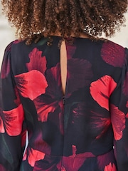 Sosandar Black Floral Print Ruched Detail Fit & Flare Dress - Image 5 of 5