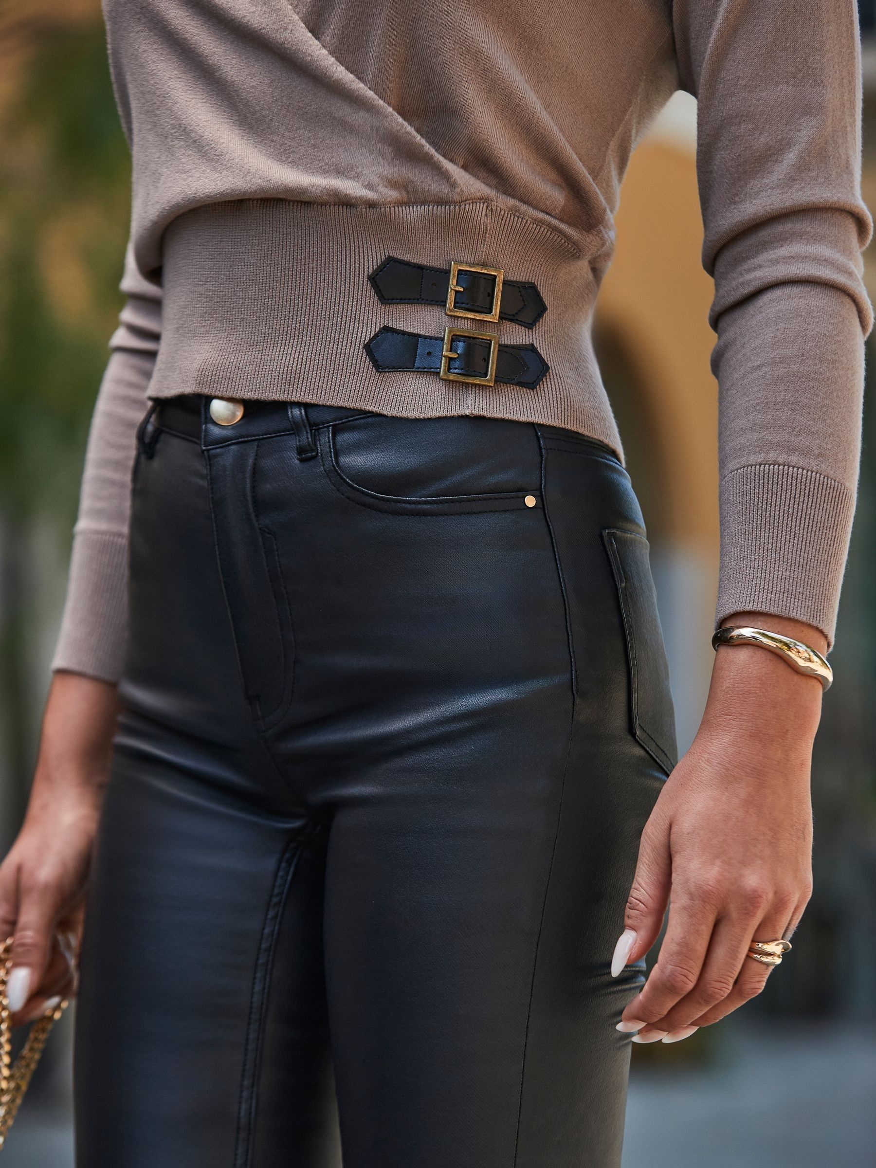 Buckle Jumper